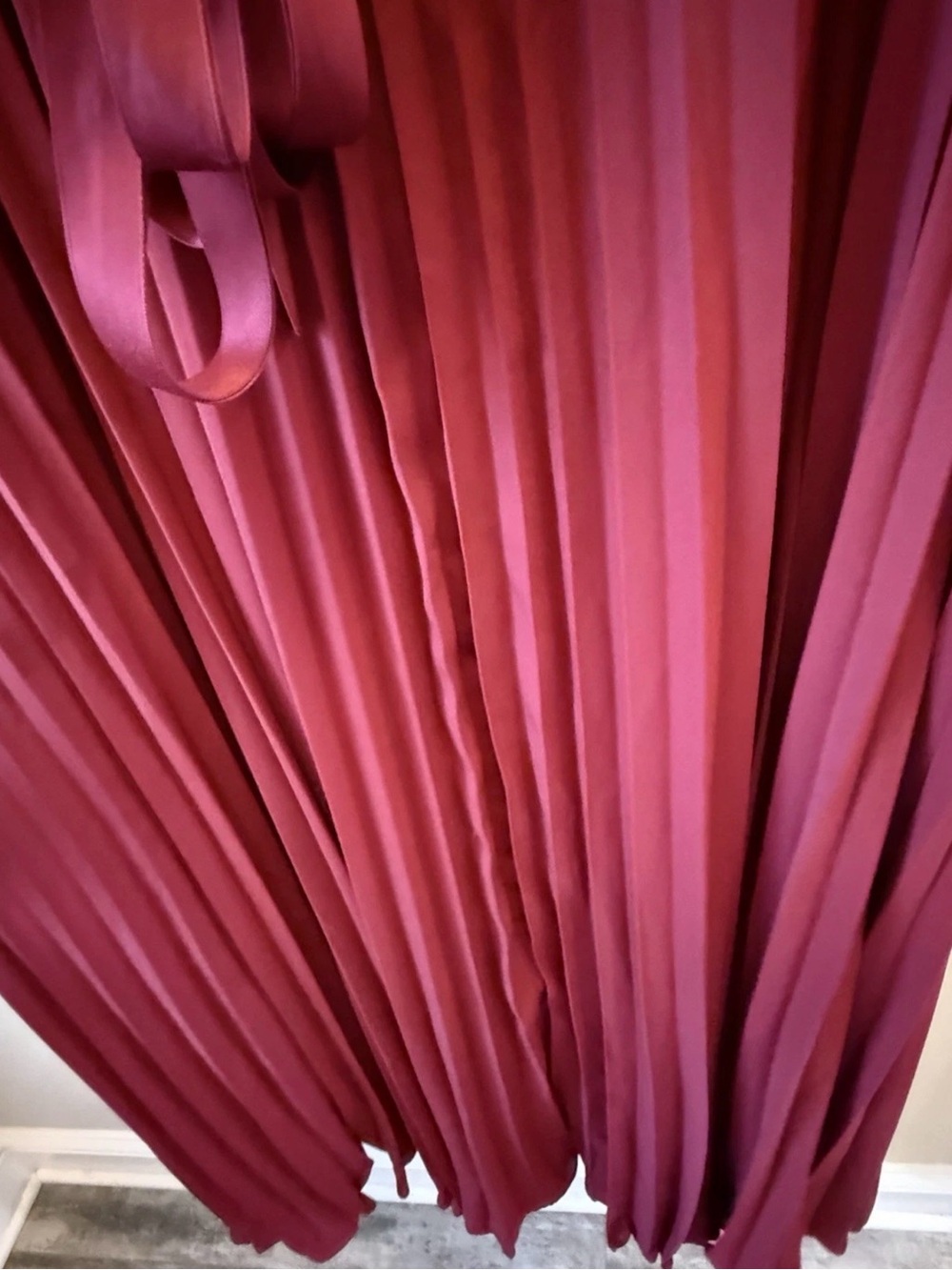 ASOS DESIGN Burgundy Pleated Maxi Dress Bridesmaid Wedding Guest Formal Size 12 - Picture 14 of 15